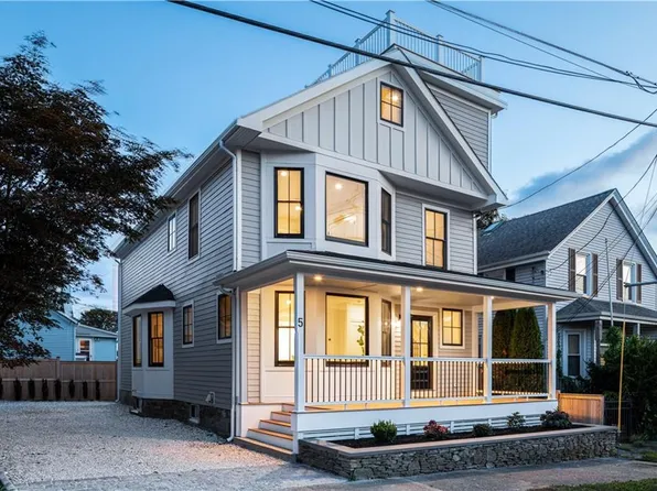 5 Wellington Ave, Newport, RI 02840