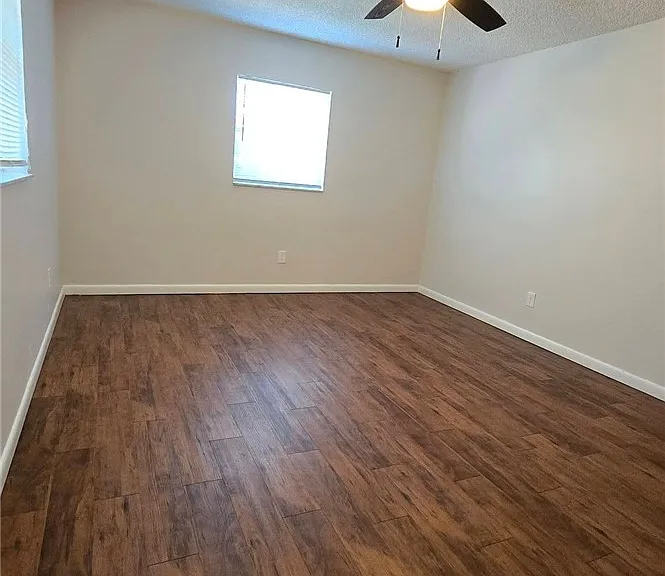 757 Memorial Dr — Photo 8