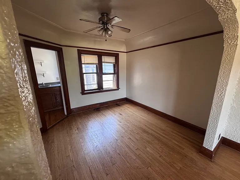 2416 S Logan Ave #7 — Photo 4