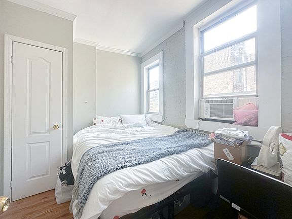 5th image of 57 Spring St APT 10