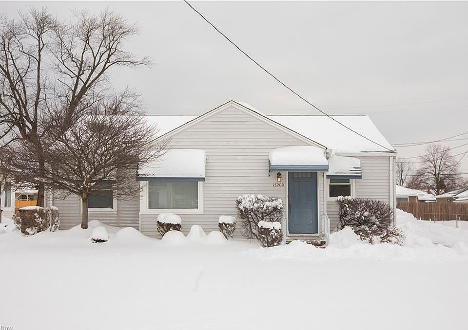 1st image of 15200 Montrose Ave