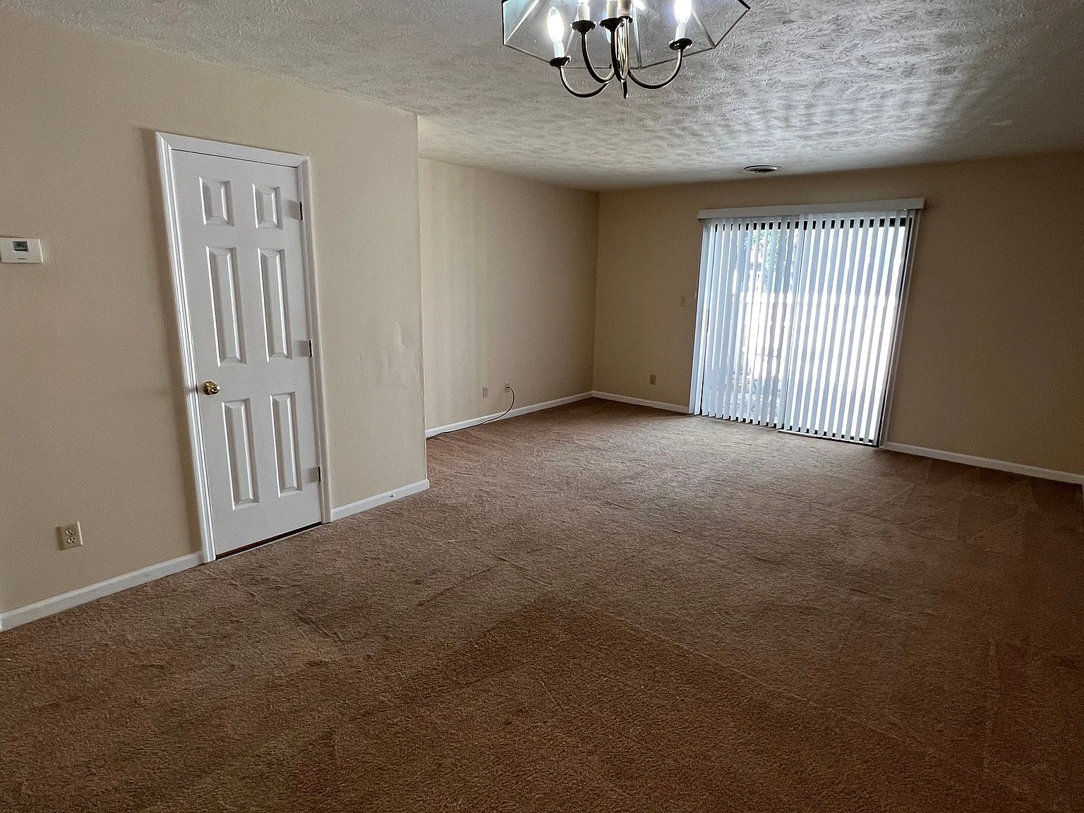 2 bed, 1.5 bath, 1028 sqft, $1,250 — Photo 4