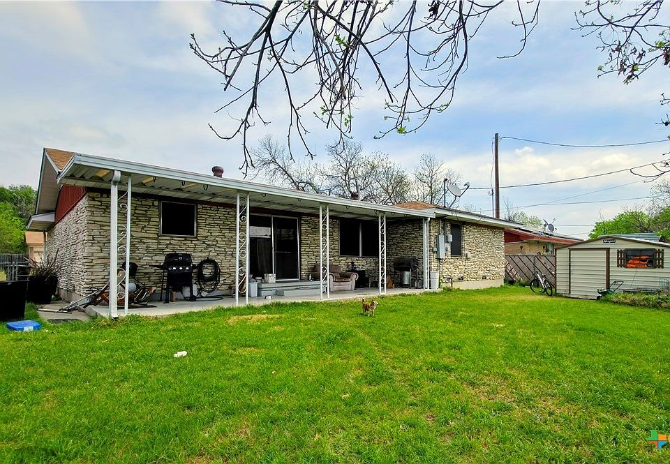 2nd image of 3206 Lake Travis Ave
