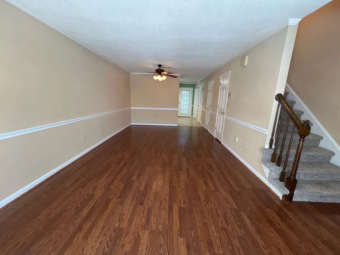2 bedroom townhouse, walking distance to UGA! — Photo 3