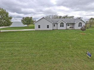 1834 County Road 675e, Bethany, IL 61914