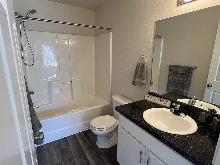 Riverwood Luxury Apartments — Photo 8