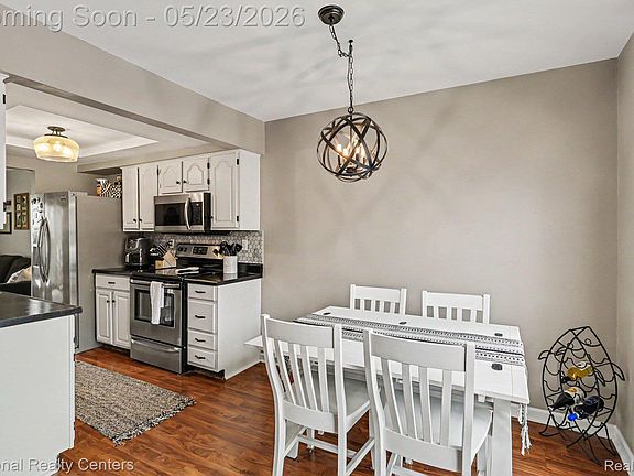 3rd image of 753 Oak Brook Ridge Dr