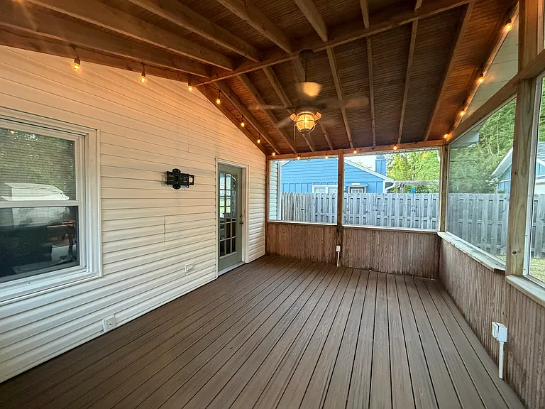 804 Cheryl Ln — Photo 17