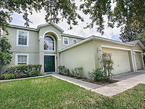 3rd image of 31912 Parkdale Dr