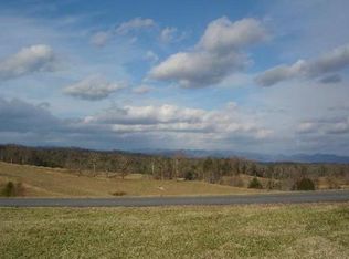 3 Taylors Ferry Rdg, Murphy, NC 28906