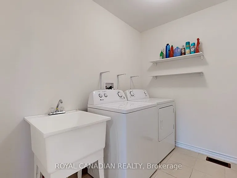 1 Green Spruce Rd — Photo 24