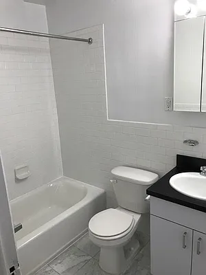 Rented by Solil Management | media 7