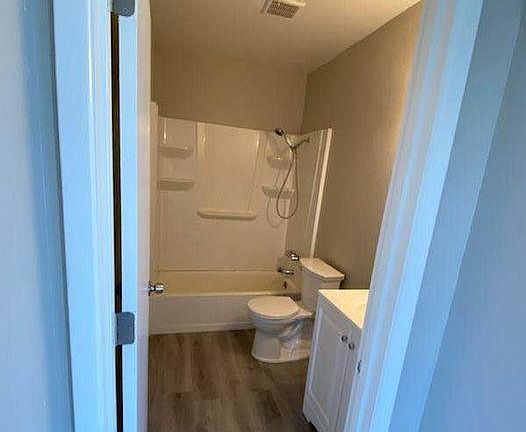 3rd image of 217 W Jacinto St APT C