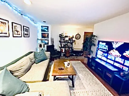 Rented by Owner | media 3