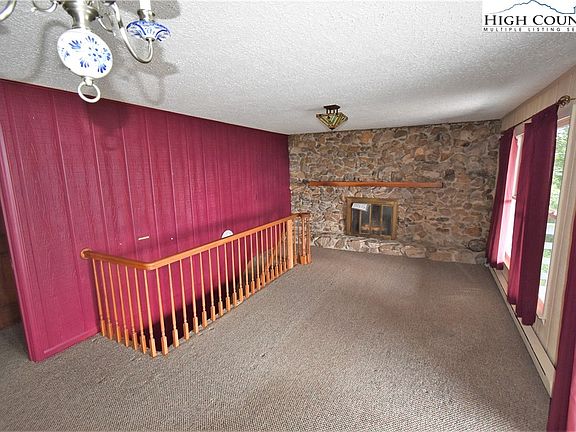 5th image of 690 Thistle Hill Lane