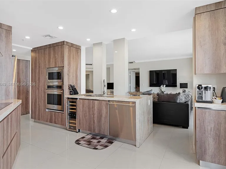 848 Brickell Key Dr #3905 — Photo 8