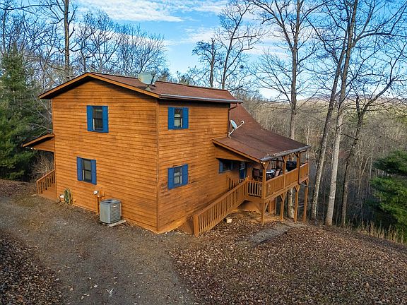 4th image of 255 Birchwood Circle