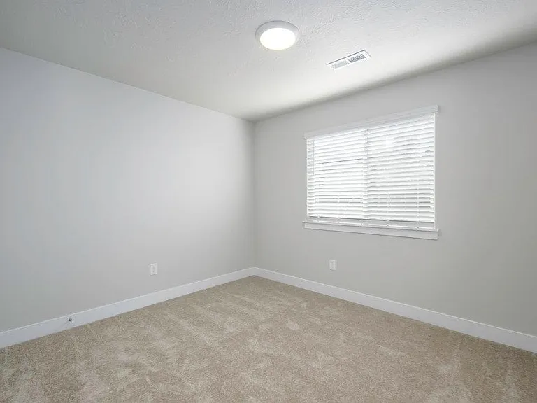 12372 Eovaldi Ave — Photo 16