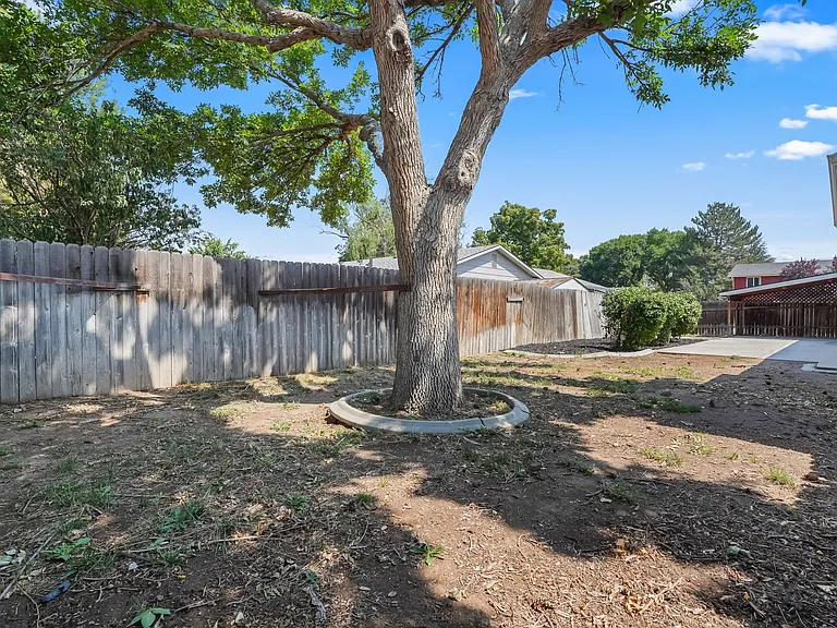 2692 W Gemstone Dr — Photo 21