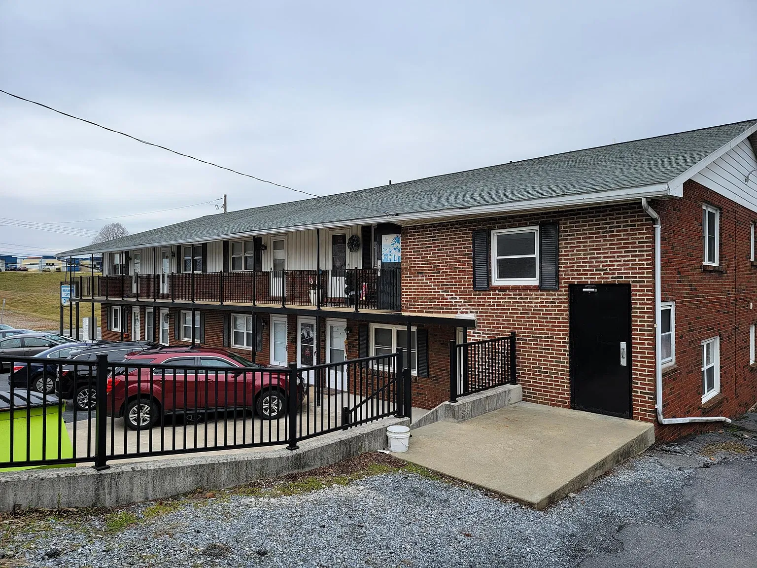 1 bed, $825 — Photo 2
