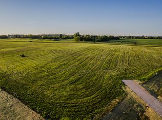 1830 Windy Hills Dr, Zionsville, IN 46077