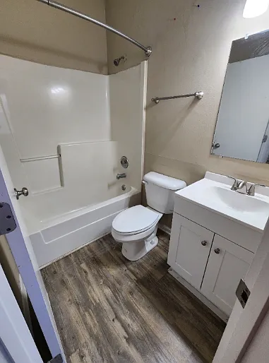4210 Wilshire Blvd #D204 — Photo 5