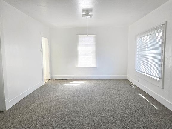 3rd image of 194 Jackson St