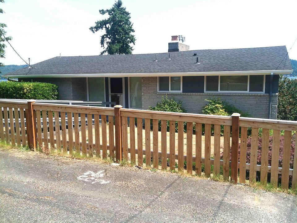 2nd image of 10666 Exeter Ave NE