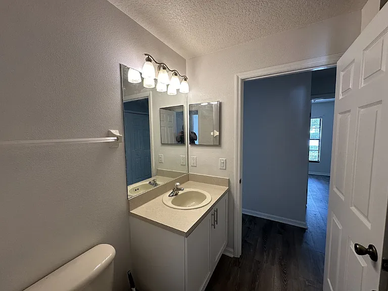 910 Luminary Cir — Photo 17