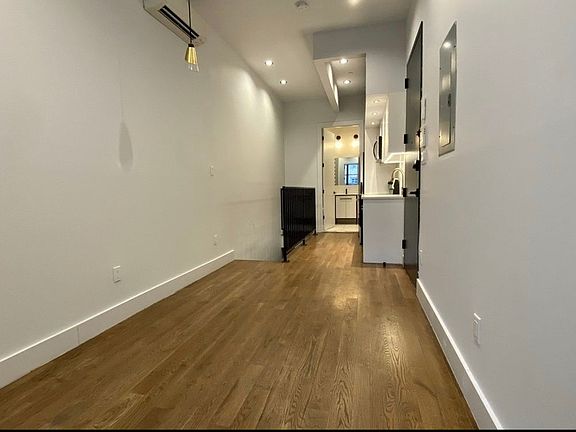 2nd image of 1333 Gates Ave #1B