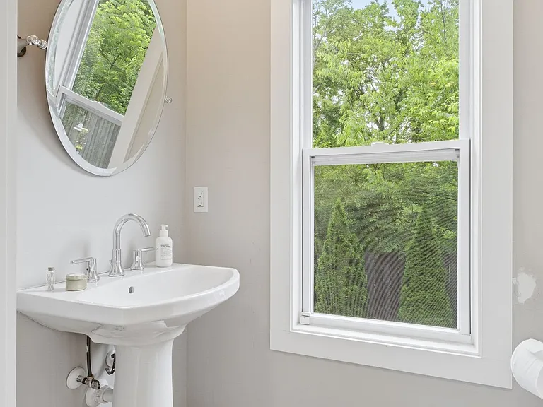 4010 Burrus St — Photo 23