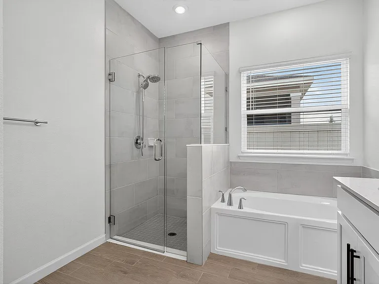 2618 Seasons Rd — Photo 18