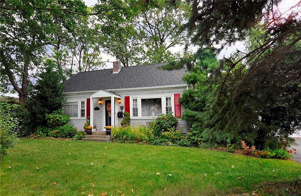 65 Massachusetts Ave, Warwick, RI 02888 Zillow