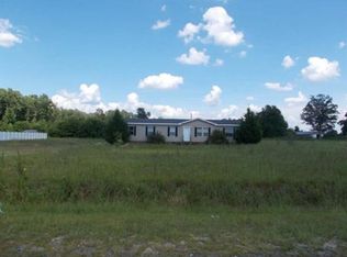 1322 Shawn Rd, Lumberton, NC 28358