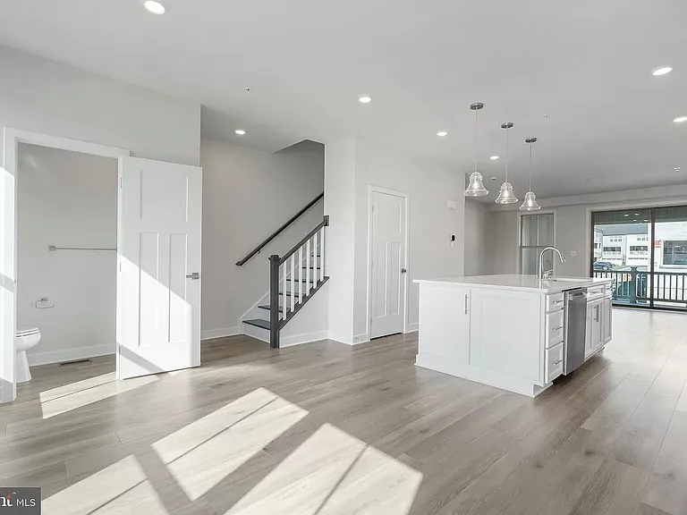 6030 Stoneroller St — Photo 10