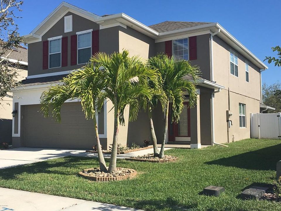 Front View of 1469 O'Conner.