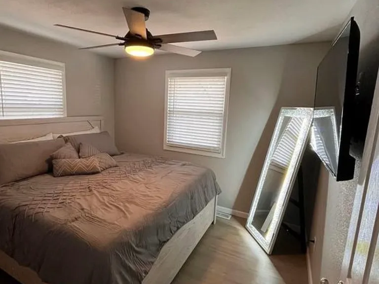 818 Tuttle St — Photo 2