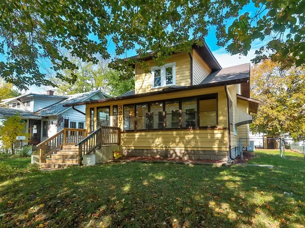 3207 Parkside Ave, Rockford, IL 61101