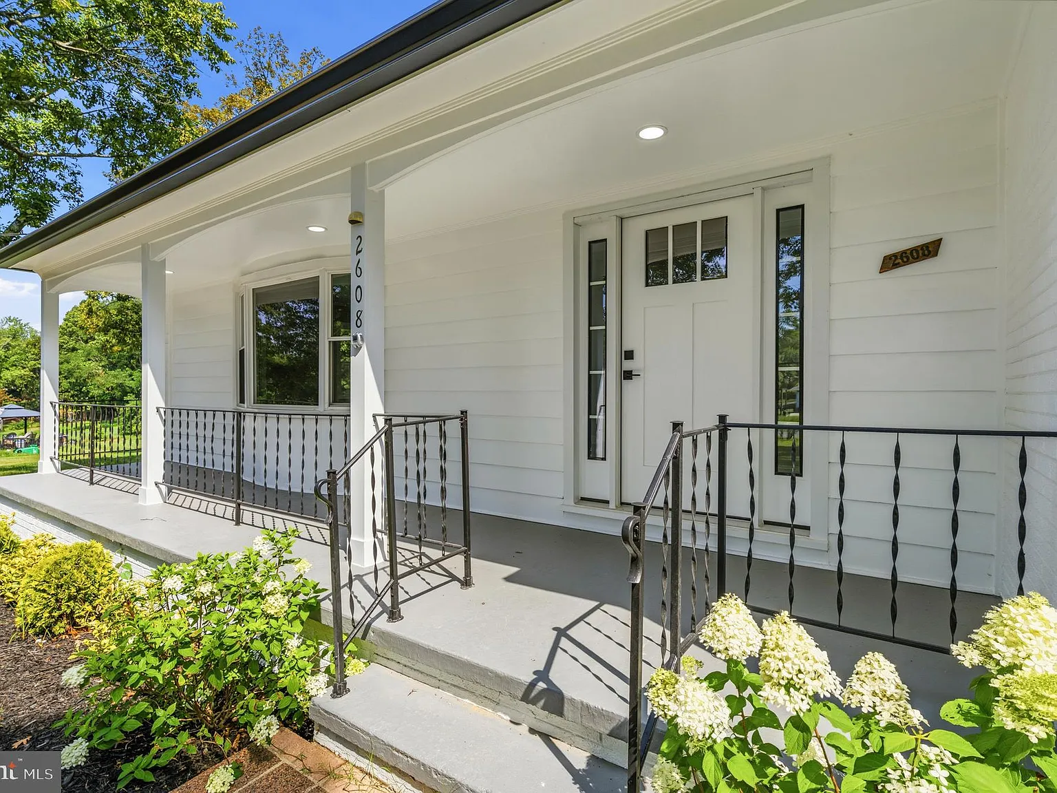7 bed, 3286 sqft, $5,000 — Photo 4