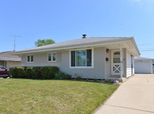 2707 Donna Ave, Racine, WI 53404