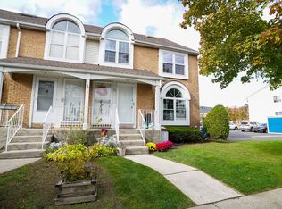 78 Debbie St, Staten Island, NY 10314