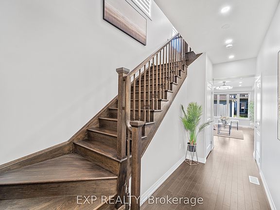 5th image of 116 Bur Oak Dr