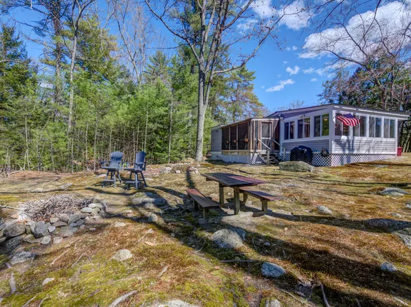 961 N High Street, Bridgton, ME 04009