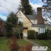 1st image of 8109 Surrey Pl