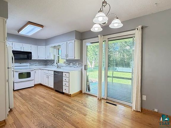 3rd image of 4021 Haines Rd