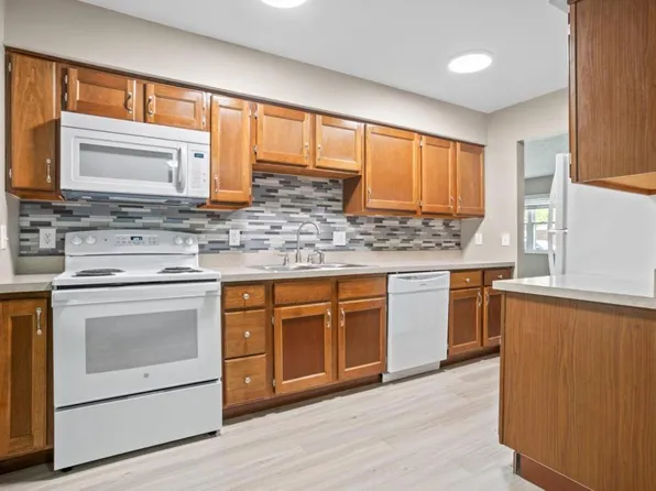 3477 Redbud Dr, Troy, OH 45373