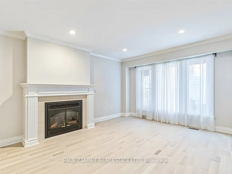 210 Bayview Fairways Dr — Photo 8