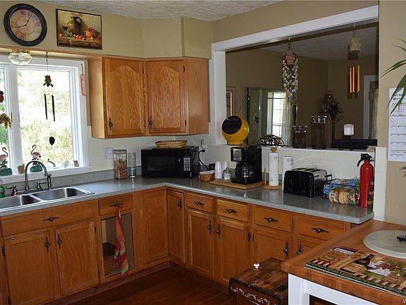 5th image of 3338 S Niag Falls Blvd