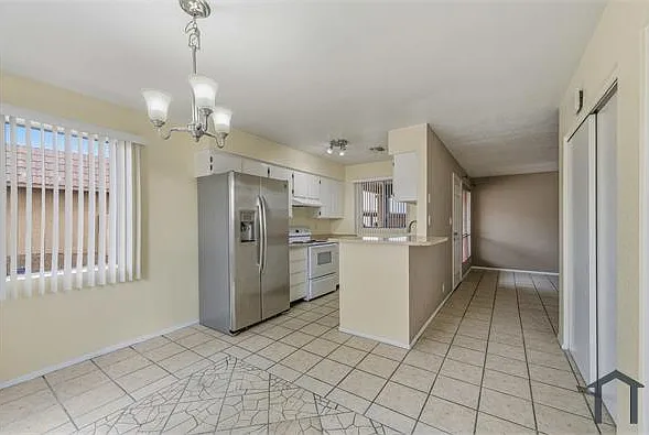 501 W Yukon Dr #4 — Photo 12