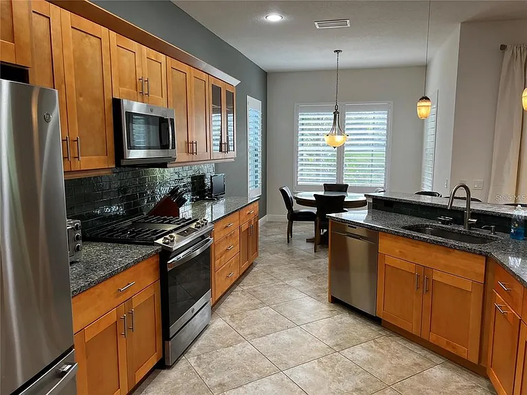 12051 Thornhill Ct — Photo 16